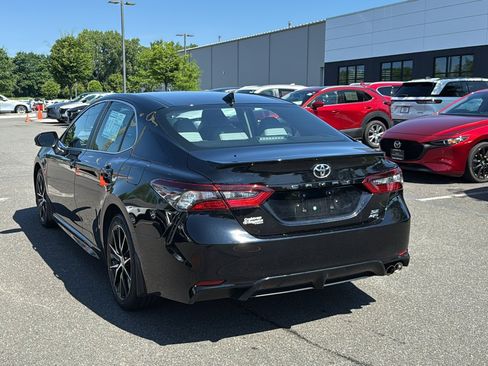 Used 2024 Toyota Camry SE AWD/4WD image 6