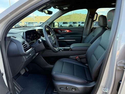 New 2026 Chevrolet Traverse Z71 w/ Enhanced Driving Package image 10