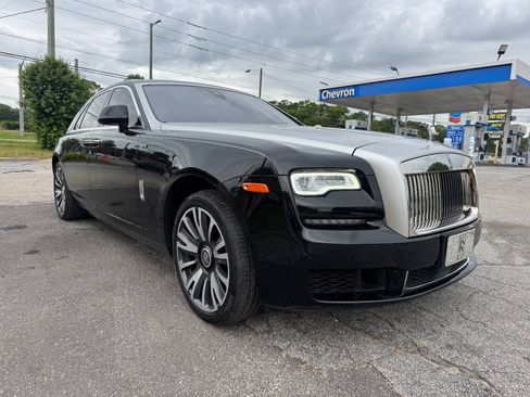 Used 2019 Rolls-Royce Ghost RWD image 7