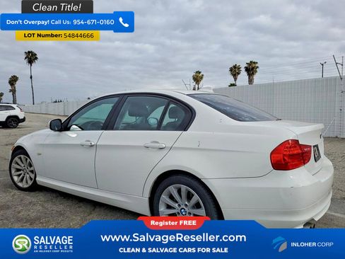 Used 2011 BMW 328i Sedan RWD image 3