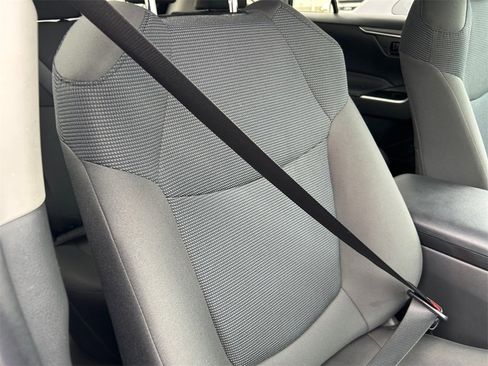 Used 2023 Toyota RAV4 LE image 22