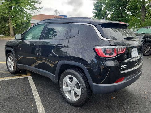 Used 2020 Jeep Compass Latitude w/ Popular Equipment Group AWD/4WD image 4