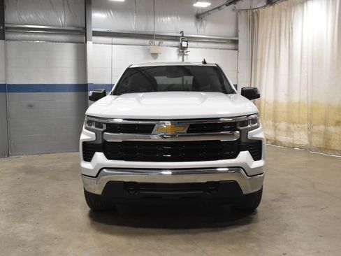 Used 2023 Chevrolet Silverado 1500 LT AWD/4WD image 31