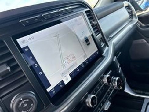 Used 2023 Ford F150 Lariat w/ Trailer Tow Package image 12