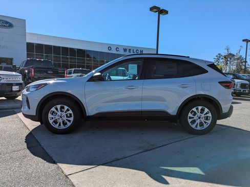 New 2026 Ford Escape Active w/ Active Premium Tech Pack image 8