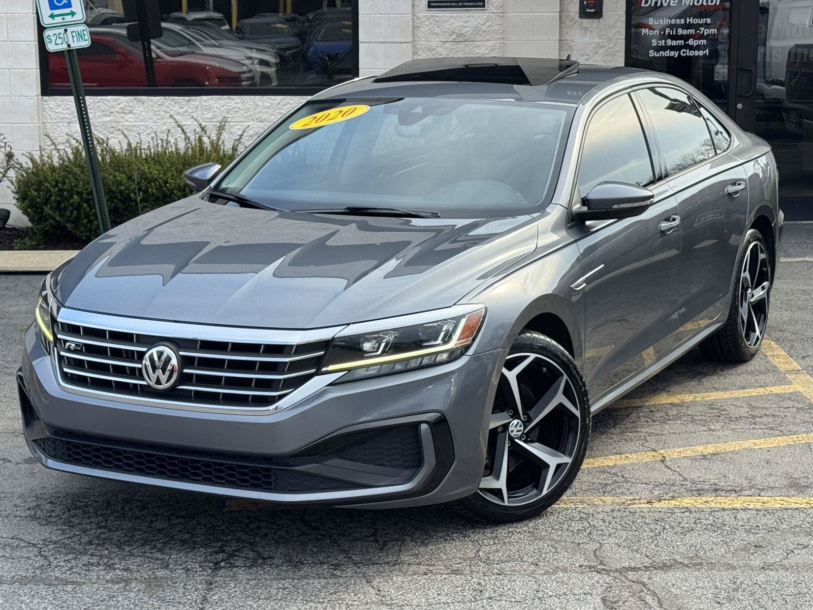 Used 2020 Volkswagen Passat 2.0T R-Line FWD image 4