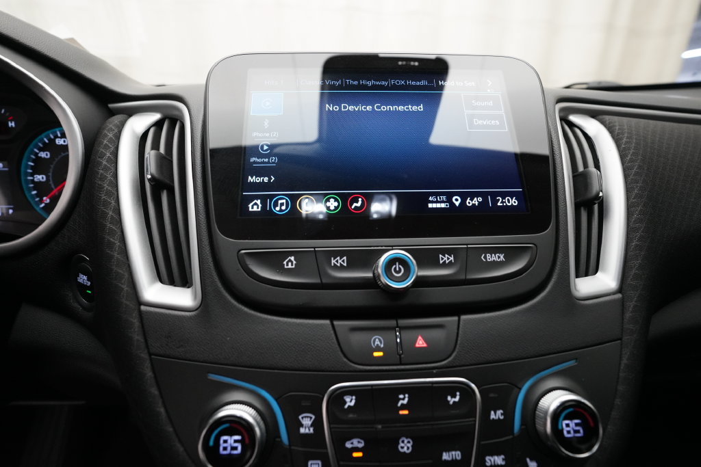 Used 2025 Chevrolet Malibu LT FWD image 6