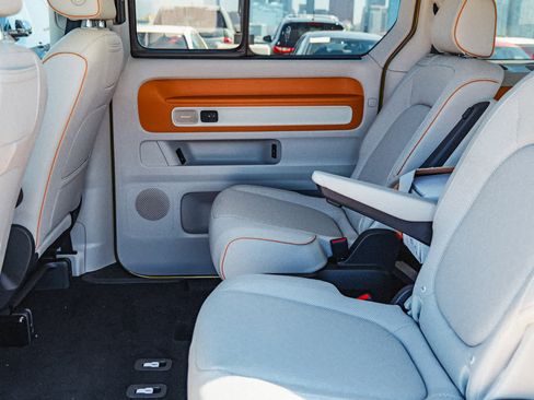 New 2025 Volkswagen ID. Buzz 1st Edition image 19