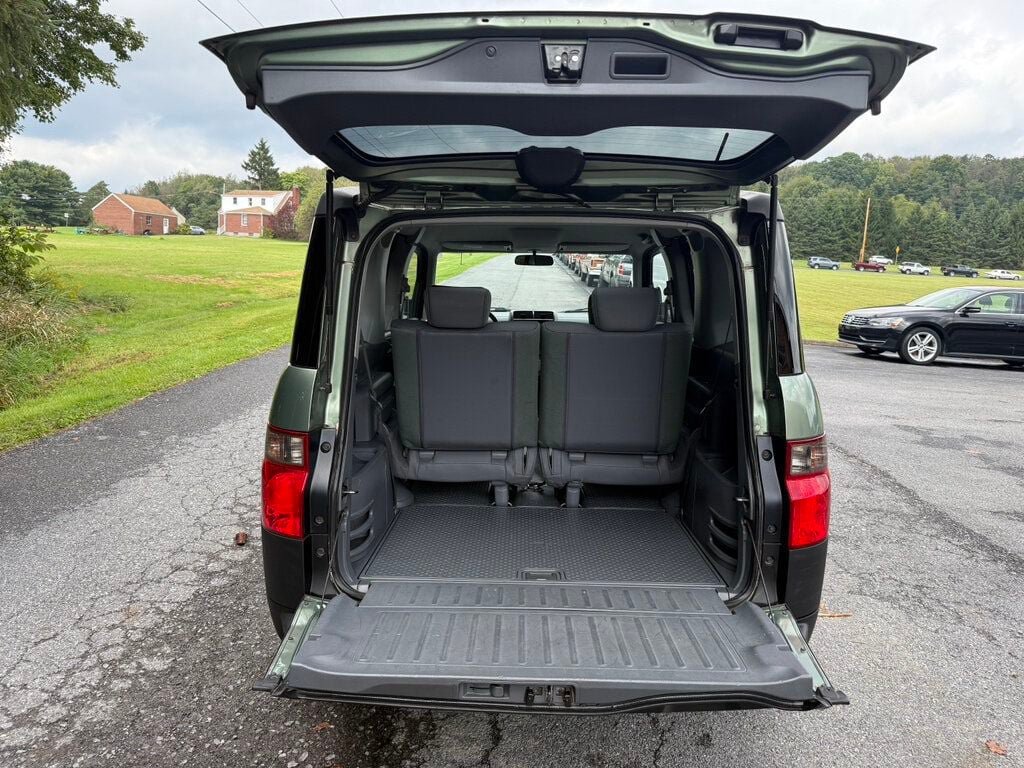 Used 2005 Honda Element LX image 31