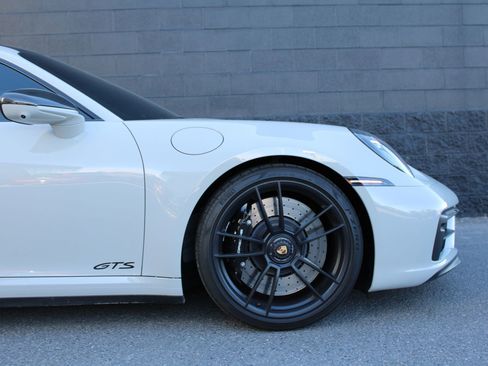 Used 2022 Porsche 911 Carrera S image 11