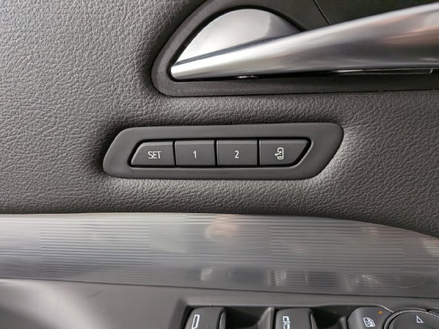 Used 2024 Cadillac XT4 Premium Luxury w/ Cold Weather Package AWD/4WD image 11