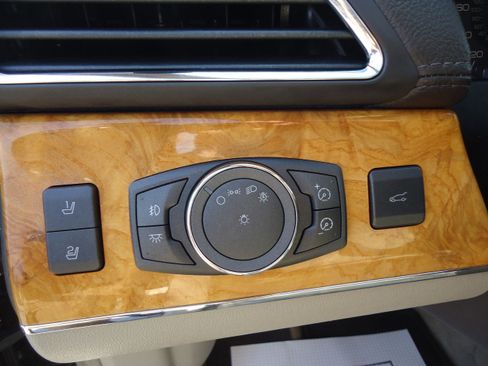 Used 2013 Lincoln MKX AWD image 15