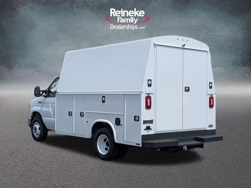 New 2027 Ford E-350 and Econoline 350 Super Duty w/ Power Equipment Group RWD image 8