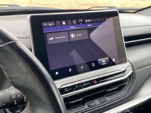 Certified 2022 Jeep Compass Limited image 30