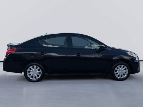 Used 2019 Nissan Versa S Plus FWD image 2