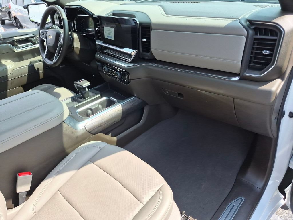 Used 2023 Chevrolet Silverado 1500 LTZ AWD/4WD image 28