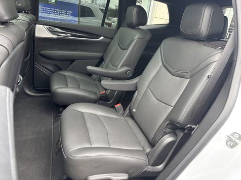Used 2024 Cadillac XT6 Premium Luxury w/ Technology Package image 24