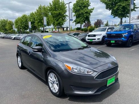 Used 2016 Ford Focus SE FWD image 8