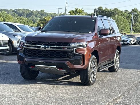 Used 2022 Chevrolet Tahoe Z71 w/ Luxury Package AWD/4WD image 14