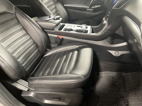 Used 2022 Ford Edge SEL w/ Convenience Package image 13