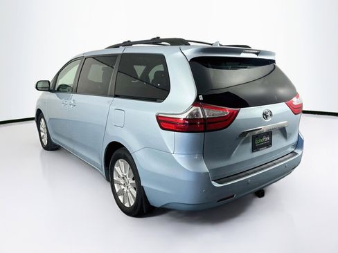Used 2017 Toyota Sienna Limited Premium AWD/4WD image 5