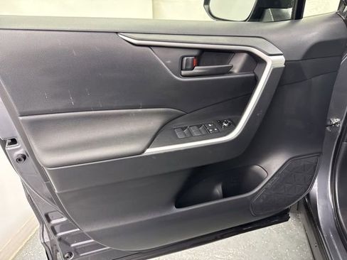 Used 2025 Toyota RAV4 LE AWD/4WD image 18