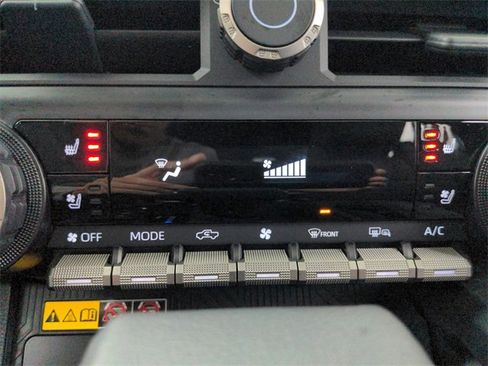 Used 2025 Toyota Tacoma Limited image 35