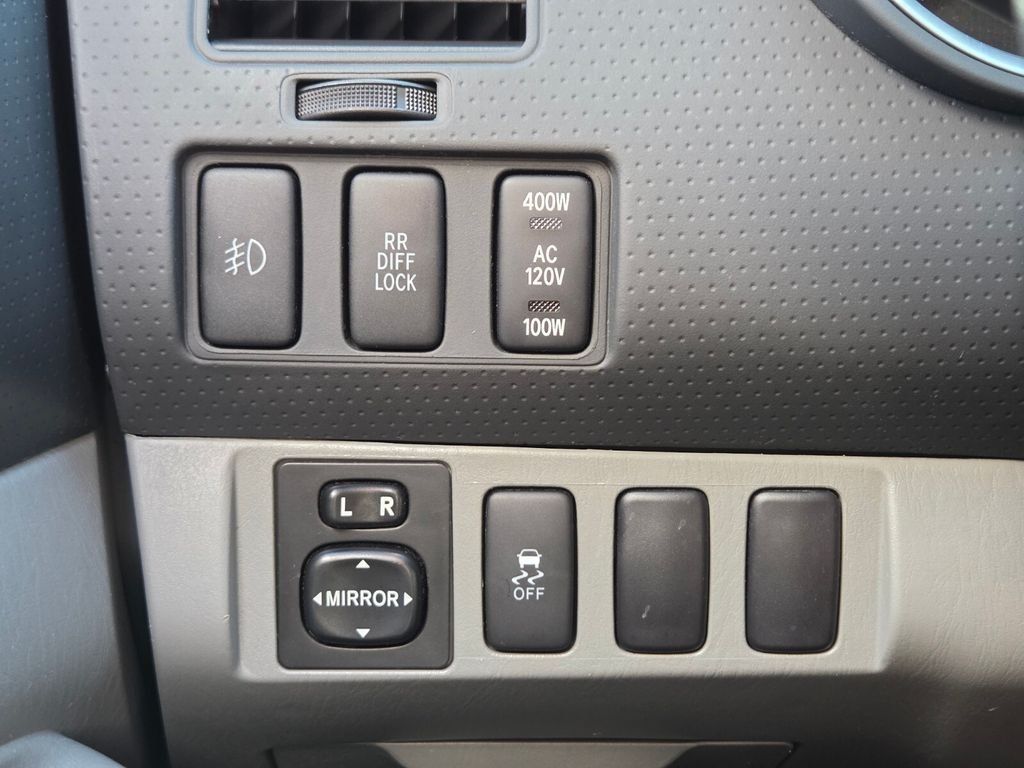Used 2015 Toyota Tacoma PreRunner w/ TRD Off-Road Package RWD image 32