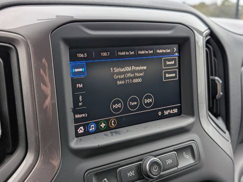 Used 2021 Chevrolet Silverado 2500 Custom w/ Custom Value Package image 28