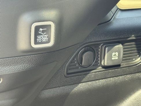 New 2025 Jeep Grand Cherokee Limited w/ Luxury Tech Group II image 36