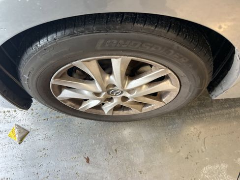 Used 2015 MAZDA MAZDA3 i Touring image 17