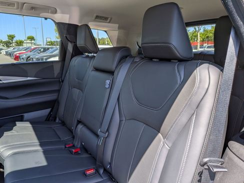 Used 2023 INFINITI QX60 Luxe AWD/4WD image 31