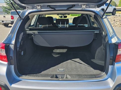 Used 2019 Subaru Outback 2.5i Premium AWD/4WD image 17