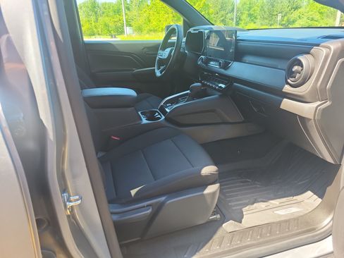 Certified 2023 Chevrolet Colorado W/T w/ WT Convenience Package II RWD image 17