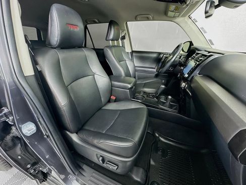 Used 2021 Toyota 4Runner Venture image 32