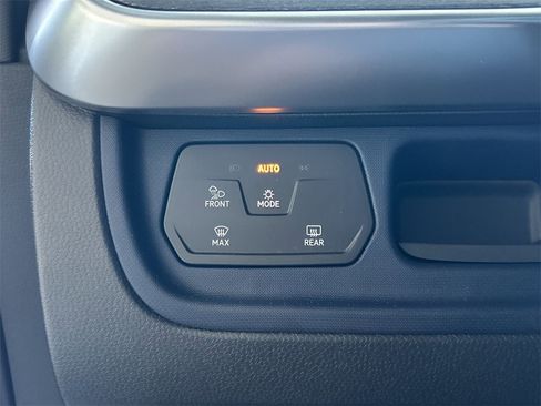 New 2025 Volkswagen ID. Buzz Pro S image 17