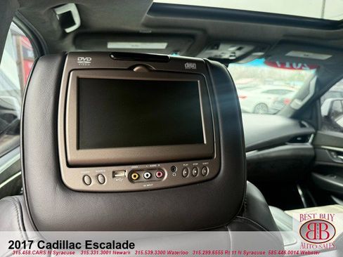 Used 2017 Cadillac Escalade Platinum AWD/4WD image 16