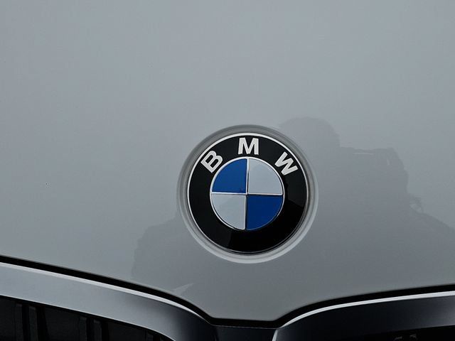 Used 2023 BMW 330i xDrive Sedan w/ Premium Package AWD/4WD image 35