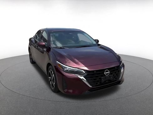 Used 2025 Nissan Sentra SV FWD image 3