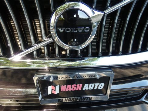 Used 2020 Volvo XC90 T6 Momentum image 67