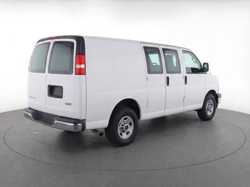 Used 2025 GMC Savana 3500 LT w/ LT Preferred Equipment Group image 9