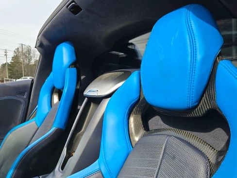 Used 2022 Chevrolet Corvette Stingray Premium Cpe w/ Engine Appearance Package image 23