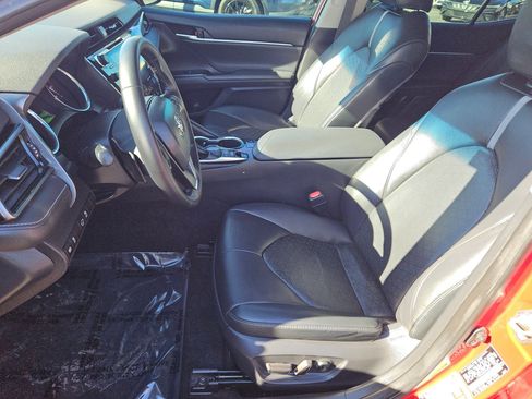 Used 2019 Toyota Camry XSE image 17