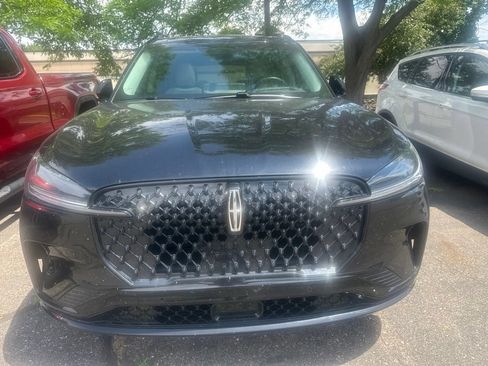 Used 2025 Lincoln Aviator Reserve w/ Jet Appearance Package AWD/4WD image 3