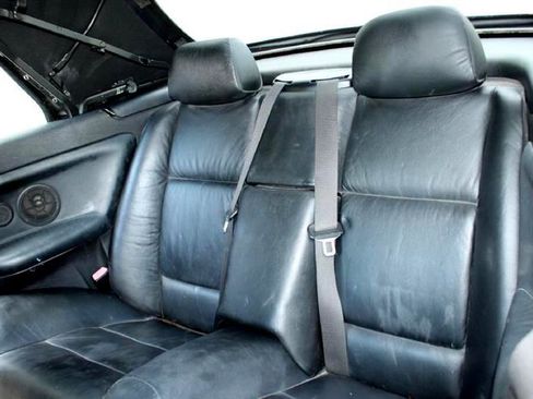 Used 1999 BMW 323i Convertible image 9