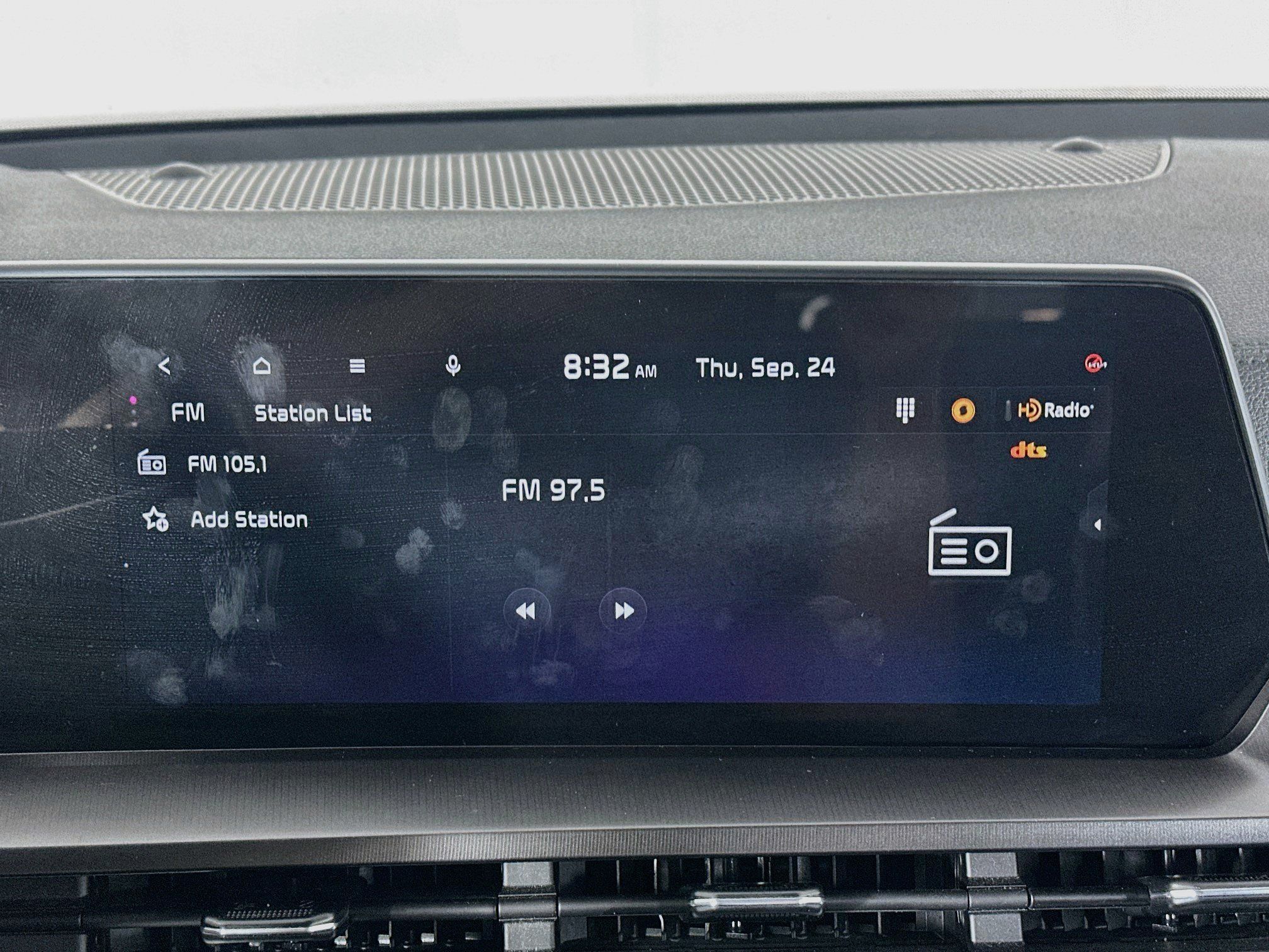 Used 2025 Kia Telluride S FWD image 21