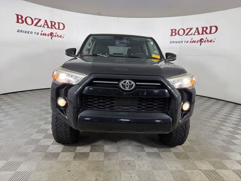 Used 2020 Toyota 4Runner SR5 Premium w/ Moonroof Package AWD/4WD image 2