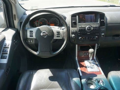 Used 2012 Nissan Pathfinder LE image 5