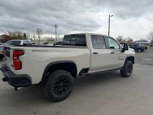 New 2026 Chevrolet Silverado 2500 ZR2 w/ ZR2 Bison Edition image 4