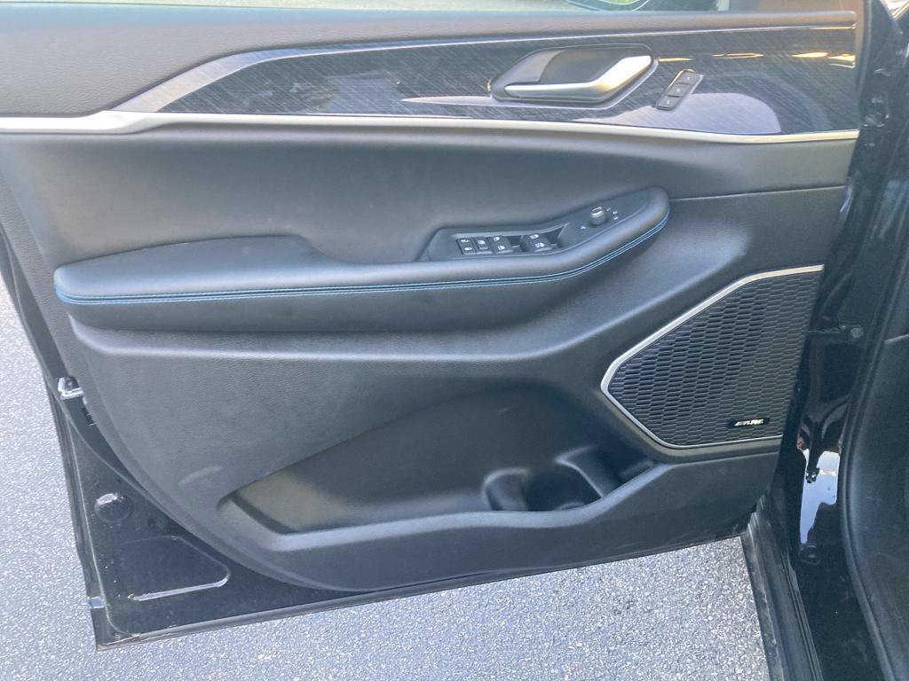 New 2024 Jeep Grand Cherokee Trailhawk w/ Advanced Protech Group II AWD/4WD image 11